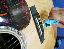 木吉他换弦方法 木吉他换弦步骤详解3